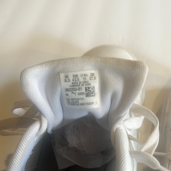 Puma White lace up Sneakers tennis 392253-01 style w silver Puma details size 11 - Picture 8 of 8